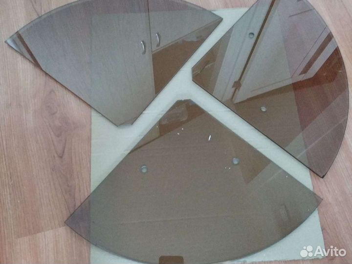 Полка стеклянная угловая