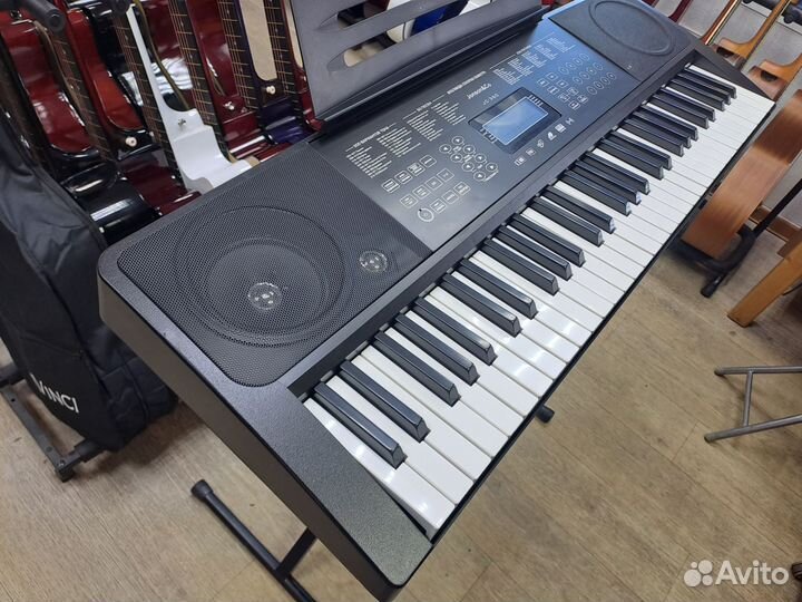 Синтезатор русифицированный со стойкой