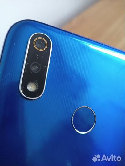 realme 3 Pro, 4/64 ГБ