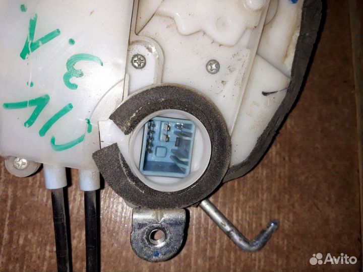 Задний Замок двери honda civic 4D