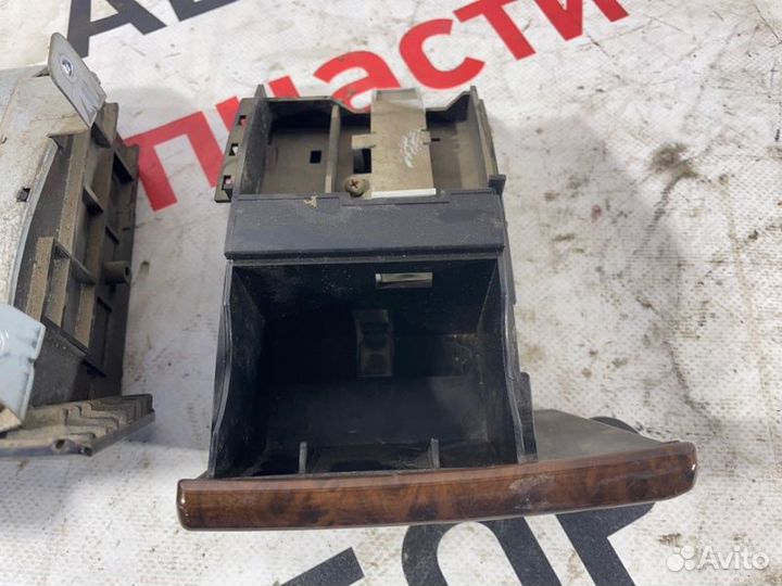 Пепельница Nissan Cefiro A33 VQ20 2002