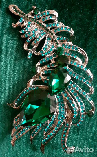 Брошки винтажные Крупные.Камни.Металл
