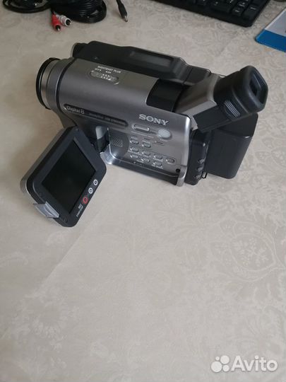 Видеокамера sony DCR-trv270e