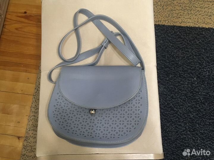 Сумка жен на длинном ремешке