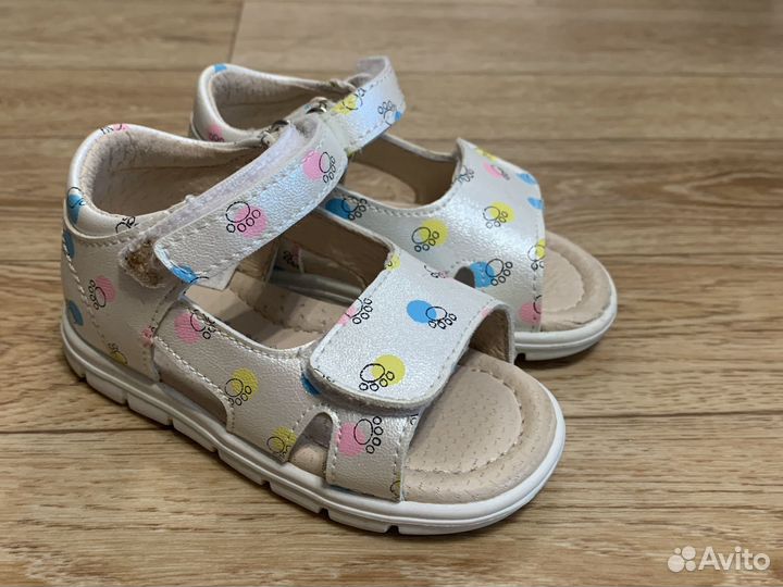 Сандалии для девочки