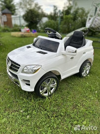 Машина на пульте управления mercedes