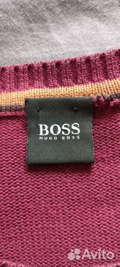 Бордовый свитер boss