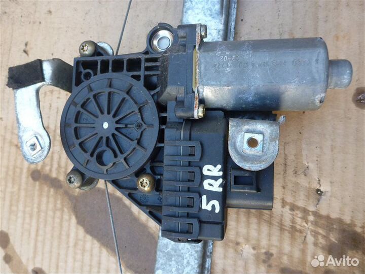 Стеклоподъемник задний правый Ford Mondeo BWY D6BA