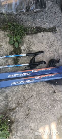 Лыжи фирма fischer с ботинками размер 32-34