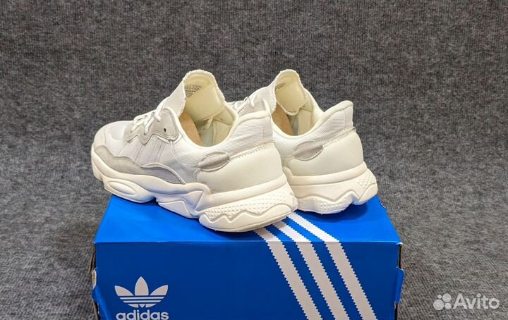 Кроссовки Adidas Ozweego