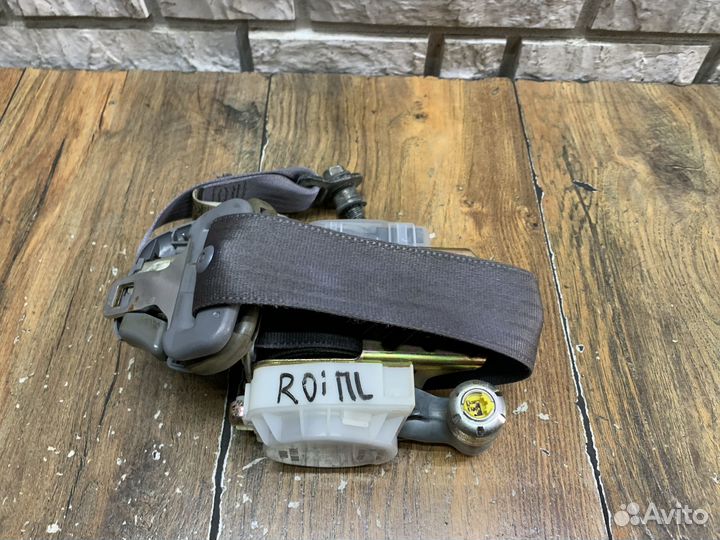 Toyota RAV 4 Ремень безопасности с пиропатроном