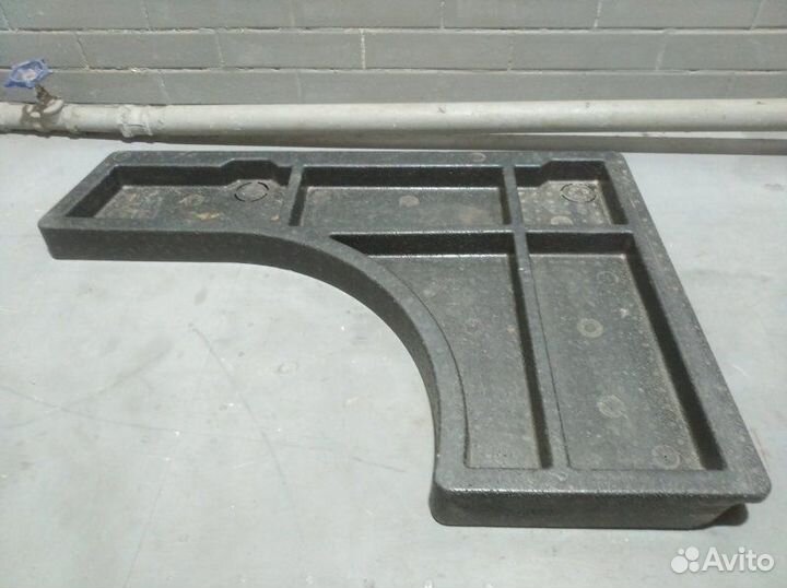 Пенопласт багажника задний левый Ford Focus 2