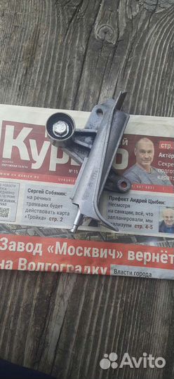 Натяжитель ремня Ауди а4б6, Фольксваген 06B109477A