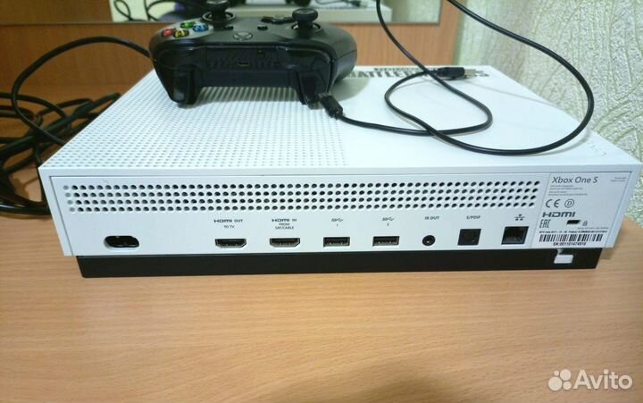 Xbox one S 500gb с дисководом
