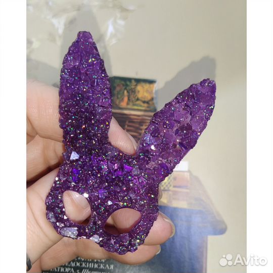 Брошь маска зайца