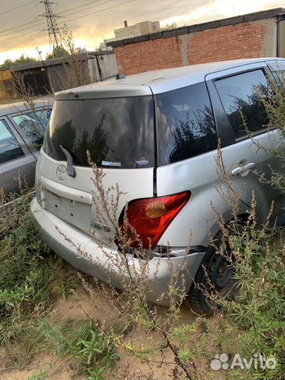 В разборе toyota ist