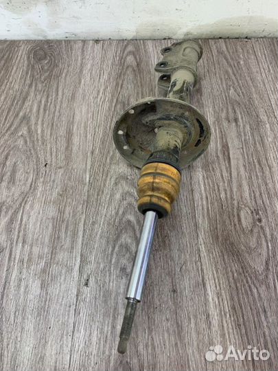 Амортизатор правый Opel Corsa D