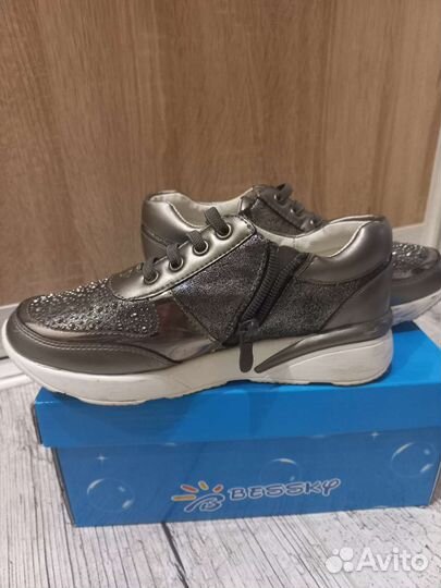 Ботинки для девочки 33 размер