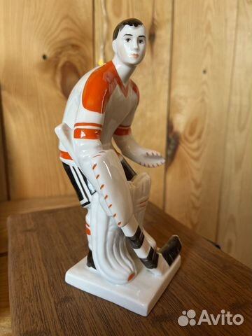 Статуэтка ленинградский фарфор Вратарь Третьяк