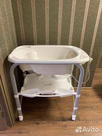Ванночка для купания+пеленальный столик