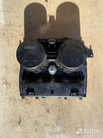 Бмв 1 f20 подстаканник пепельница