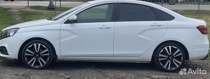 Winrun R330 205/40 R17