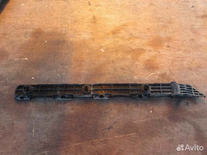 Крепление бампера заднее правое Toyota Camry ACV45