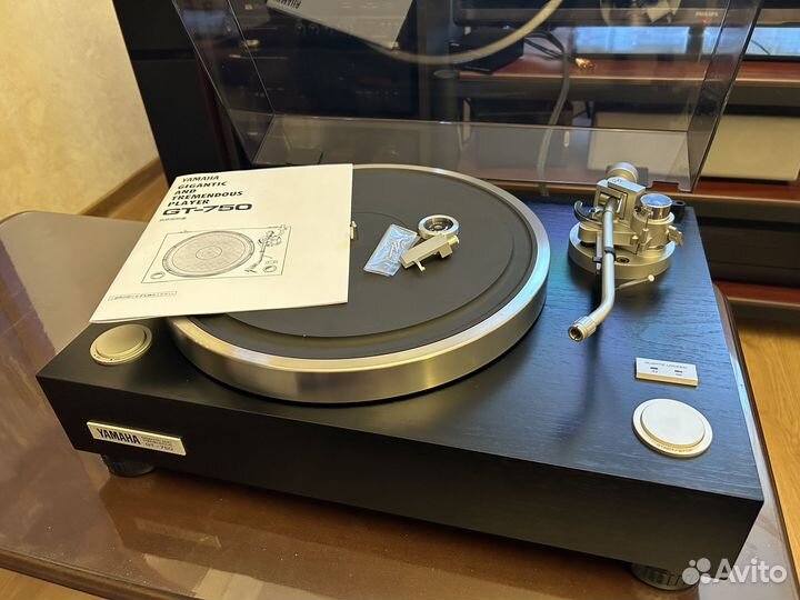Yamaha GT-750 проигрыватель виниловых дисков