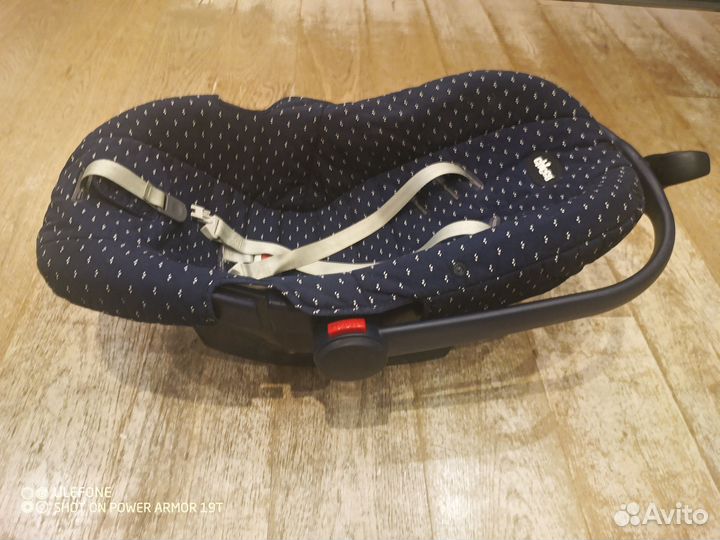 Детское кресло переноска chicco в хор. состоянии