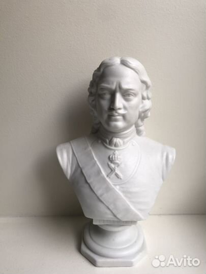 Бюст Пётр I фарфор бисквит