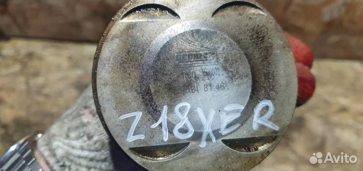 Поршень с шатуном Opel Astra H 2004-2014