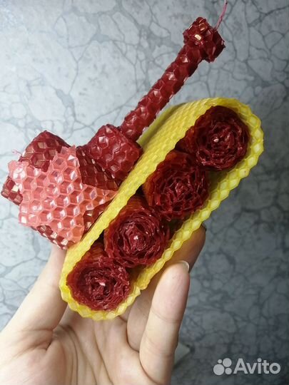 Подарок свечи из цветного пчелиного воска