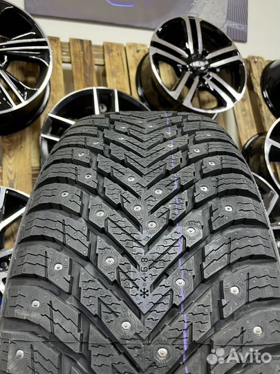 Nokian Tyres Hakkapeliitta 10 235/55 R18 104T