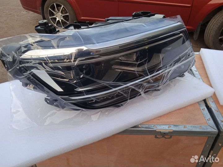 Фары Volkswagen Tigyan 2 левая