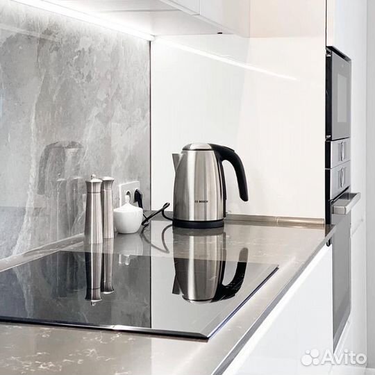 Кухонный гарнитур в современном стиле на заказ