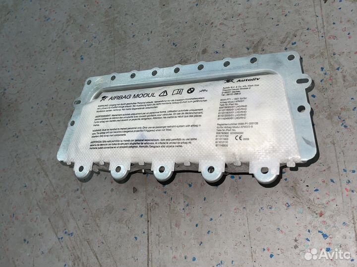 Подушка в торпеду BMW 5 F10