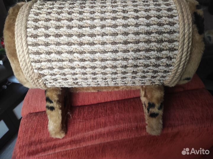 Продам лежанку для кошки