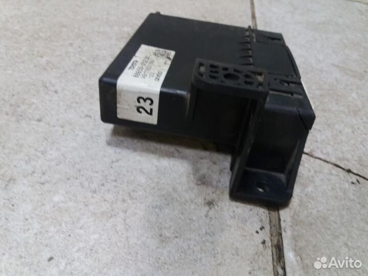 Блок управления климатической установкой Toyota Av