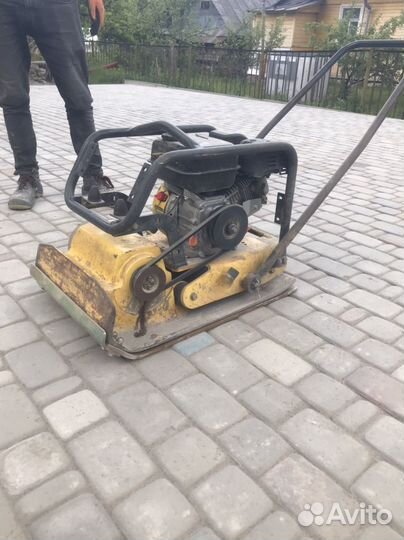 Виброплита с ковриком Bomag 140 кг, аренда