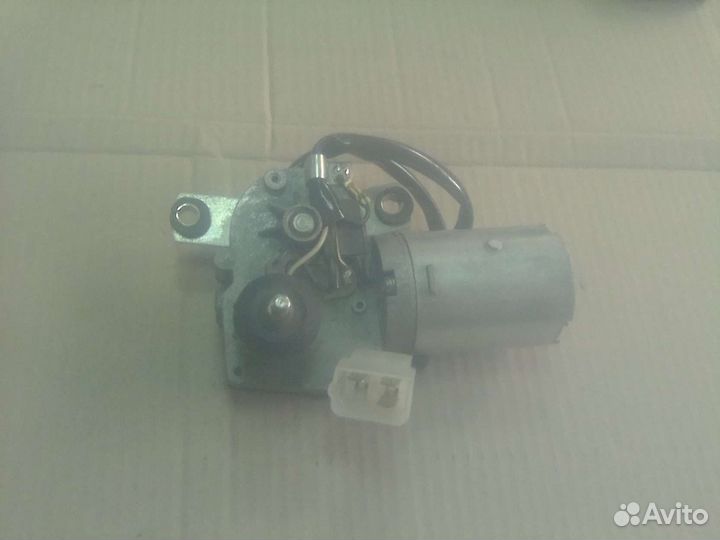 Мотор стеклоочистителя задней двери УАЗ Хантер