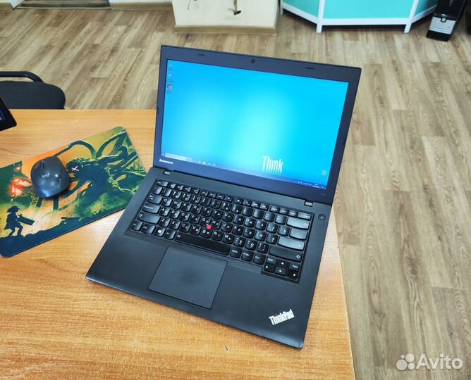 Быстрый компактный Lenovo Core i5/ 8Gb/ SSD240Gb