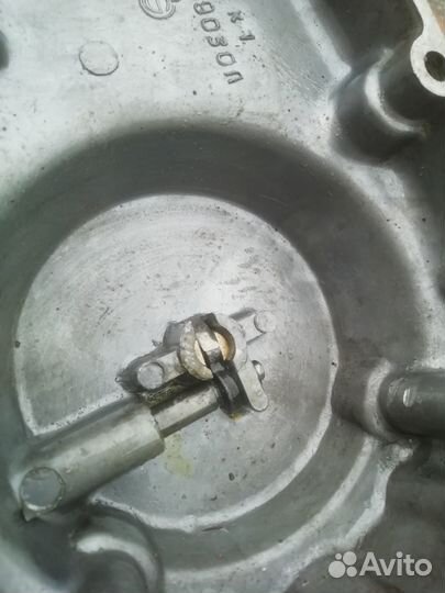 Крышка V-50M (левая) мопед Карпаты