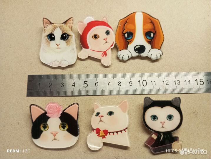 Значки пластиковые