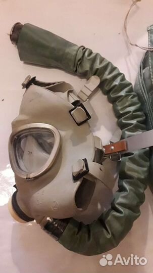 Противогаз в сумке