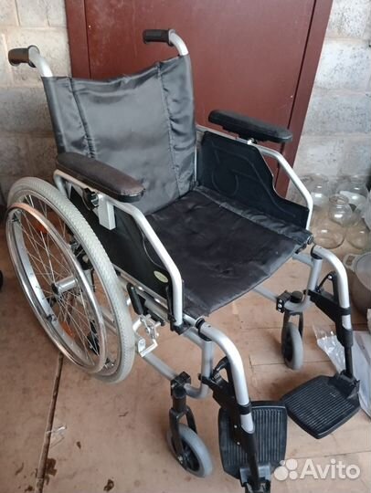 Инвалидная коляска