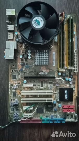 Материнская плата с процессором и памятью