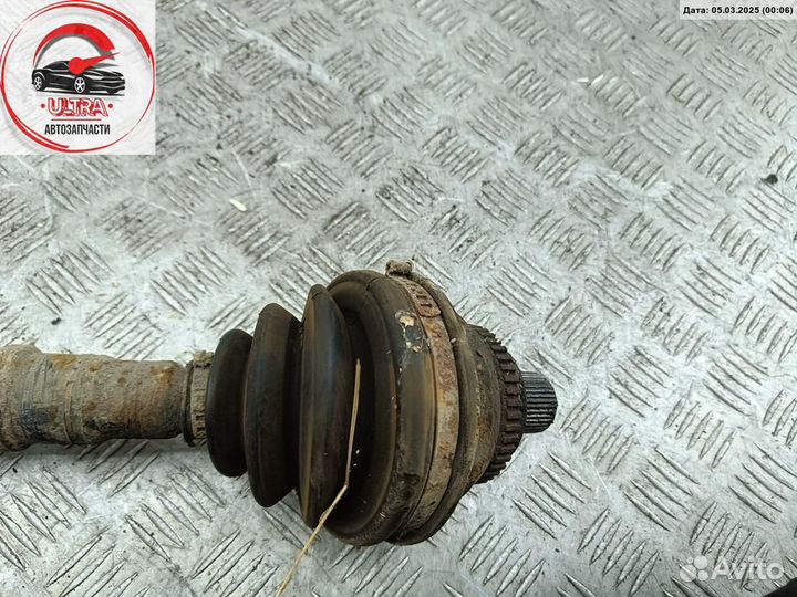 Полуось передняя правая б/у Audi 100 C4 (1991-1994)