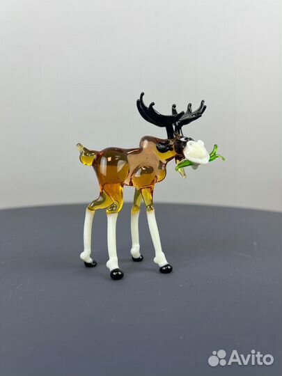 Стеклянная фигура.Лось