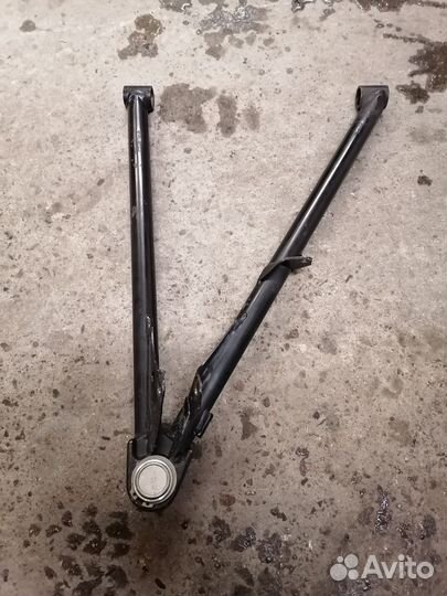 Продам Нижний левый рычат Brp Summit XM/XP