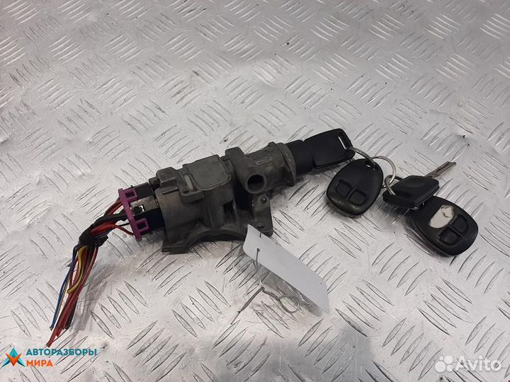 Замок зажигания Audi A6 4A/C4 1997 4B0905851B